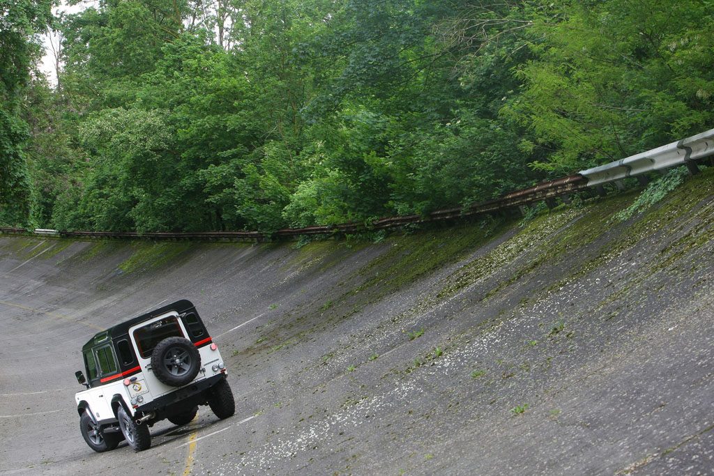 Compenseren doe je zo: Aznom Land Rover Defender