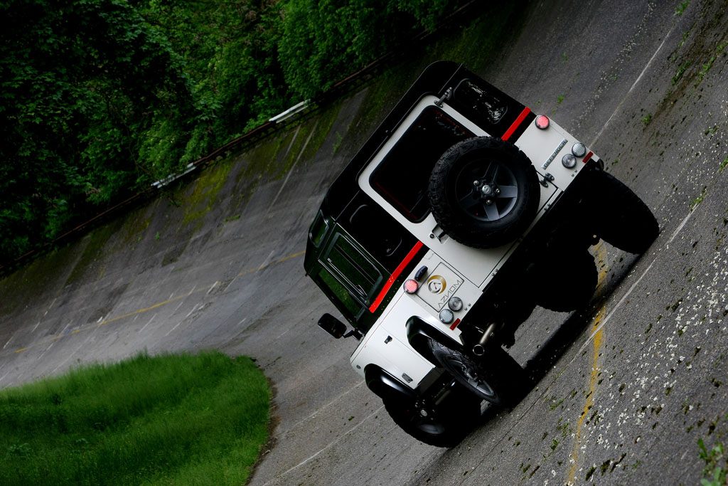 Compenseren doe je zo: Aznom Land Rover Defender