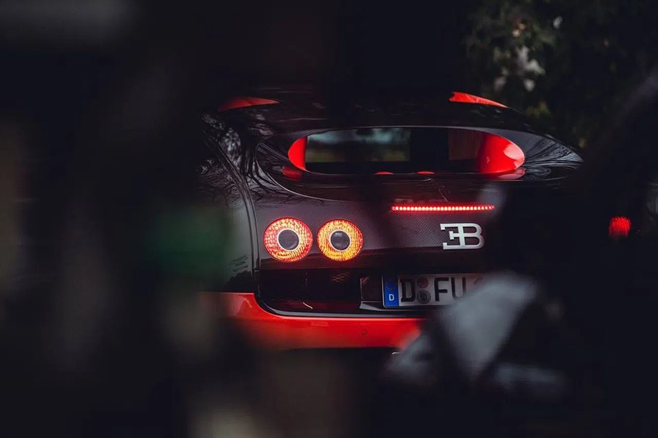 Video: rijke Chinezen shinen in Monaco [Dragon Path Rally]