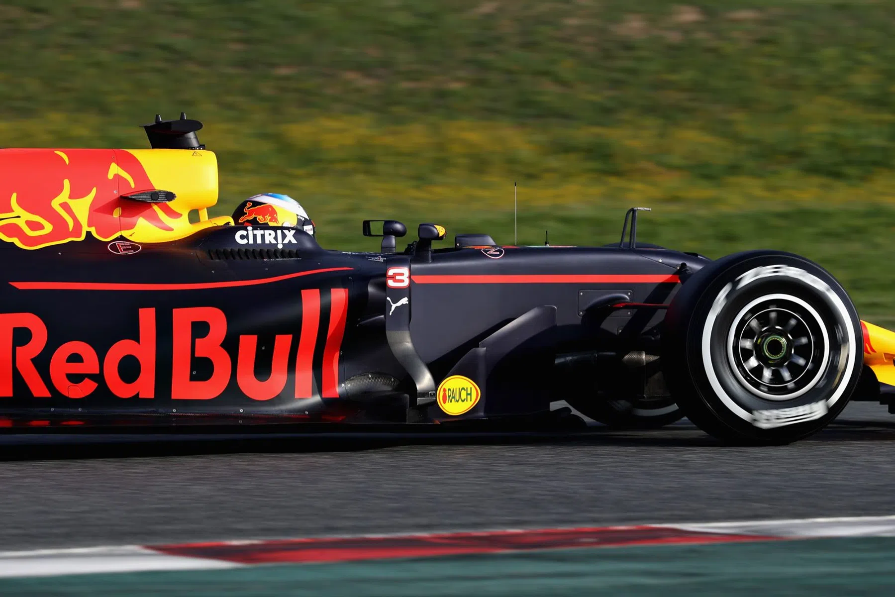 In detail: de Red Bull RB13 in high res [updated]