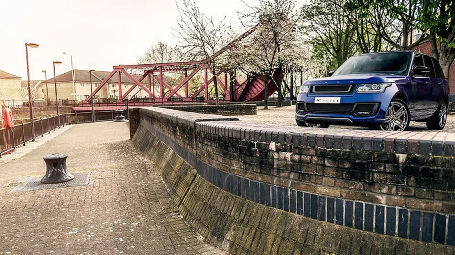 Kahn Design maakt van je Range Rover een speedboot