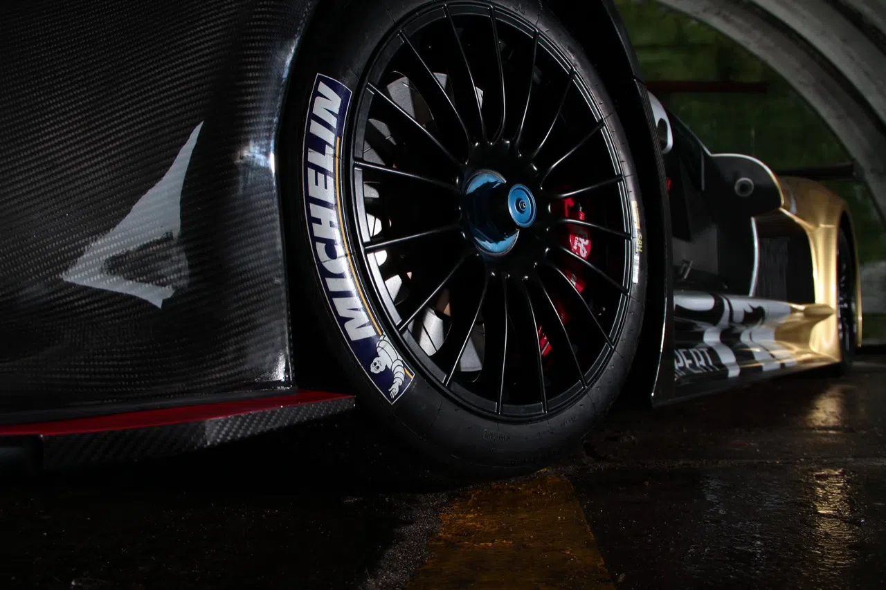 Gumpert Apollo R - bring out the Gump!
