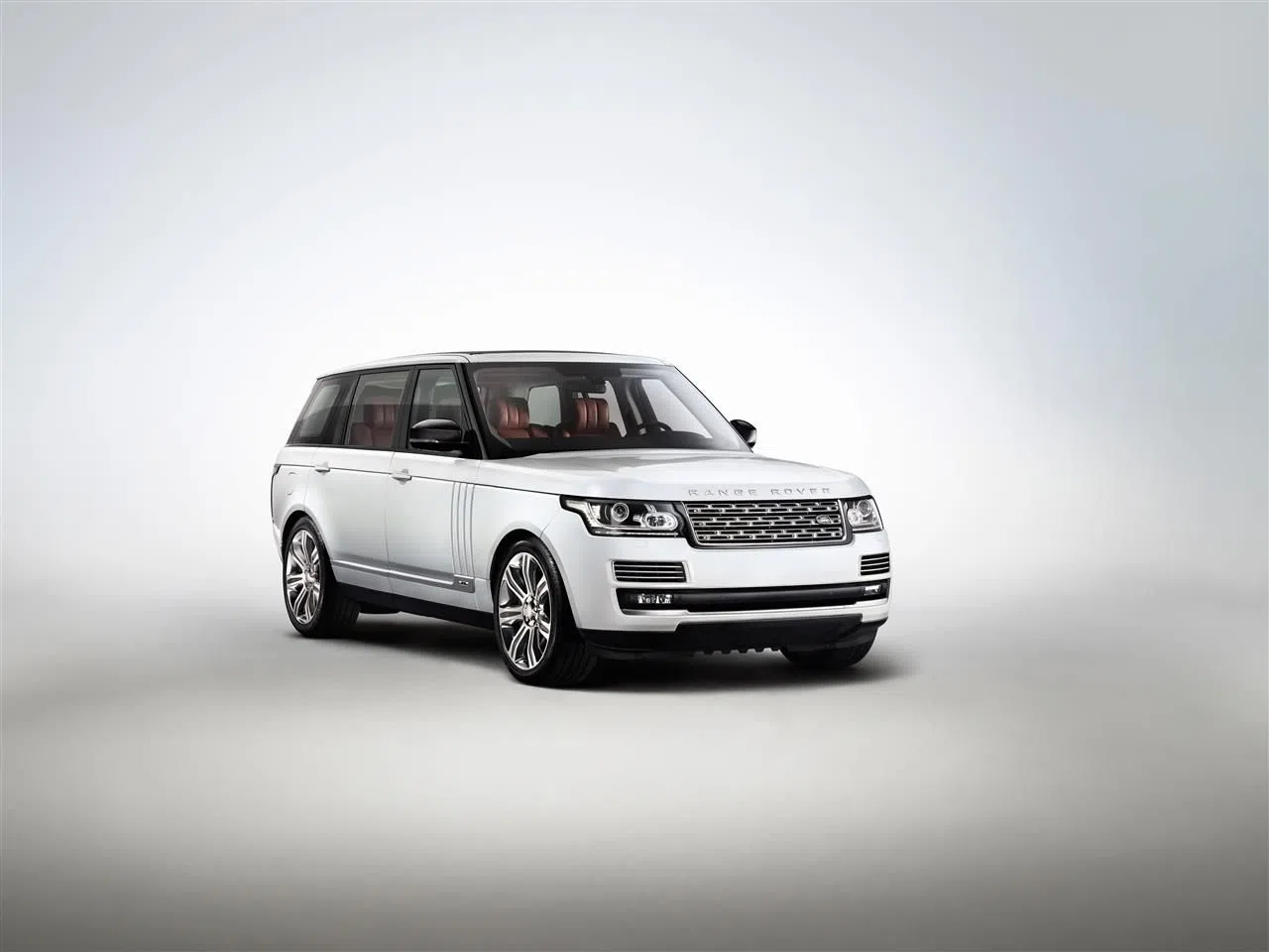 Grootste Range Rover Range Rover Long Wheelbase: 14 cm extra beenruimte