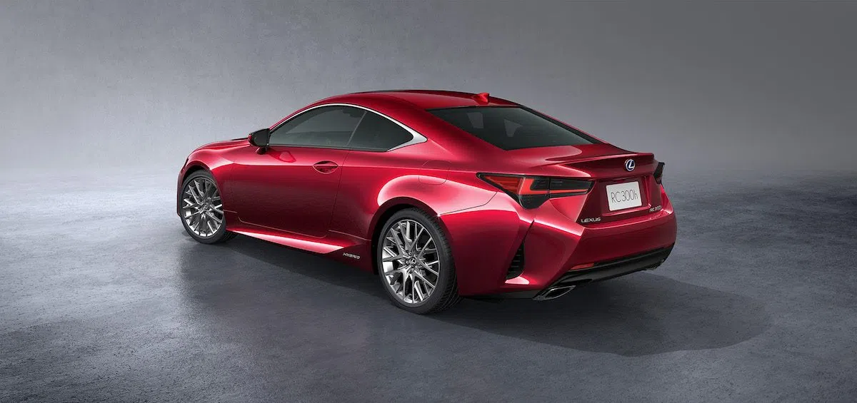 Lexus introduceert de vernieuwde RC 300h