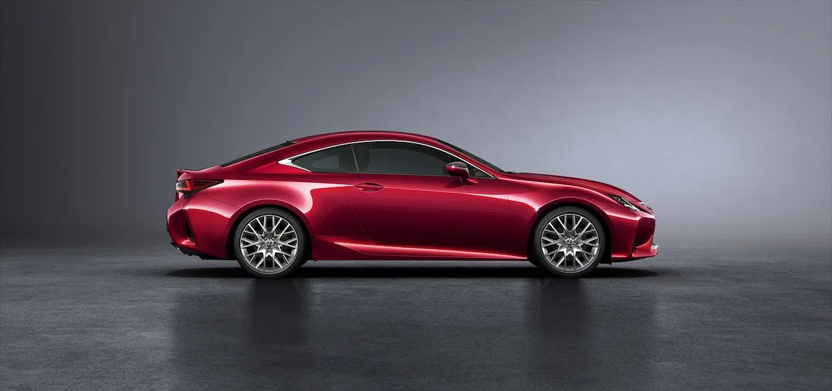 Lexus introduceert de vernieuwde RC 300h