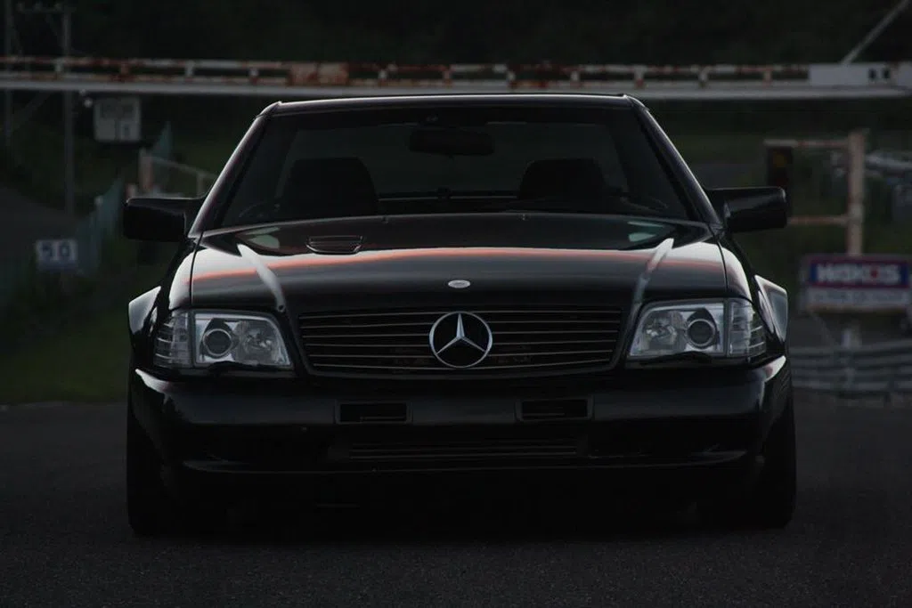 Deze 500SL [R129] met 600 pk is heter dan de zon