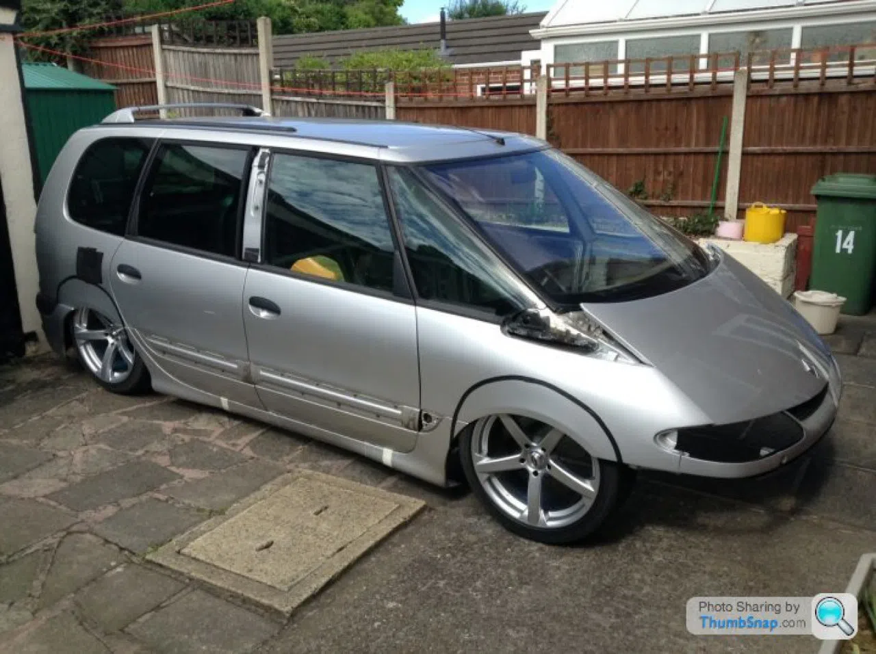 Renault Espace met Lexus-onderstel en V8 [gallery]