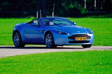Aston Martin V8 Vantage Roadster