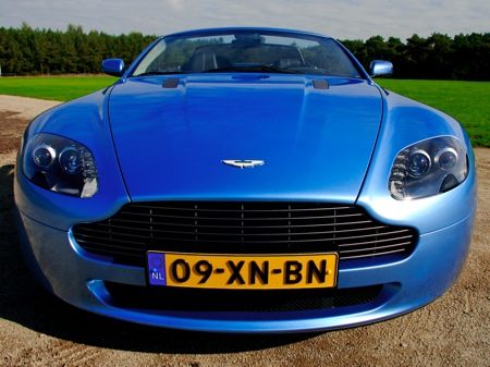 Aston Martin V8 Vantage Roadster