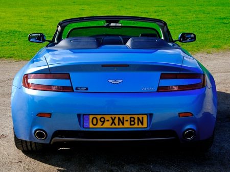 Aston Martin V8 Vantage Roadster