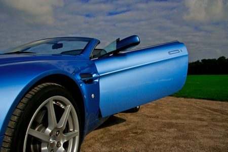 Aston Martin V8 Vantage Roadster