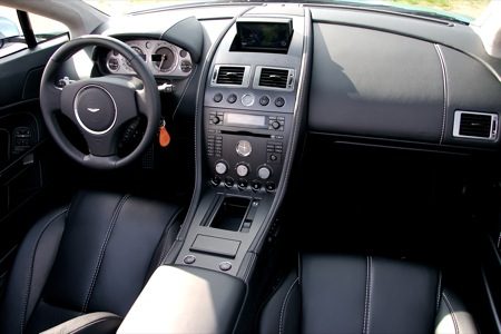Aston Martin V8 Vantage Roadster