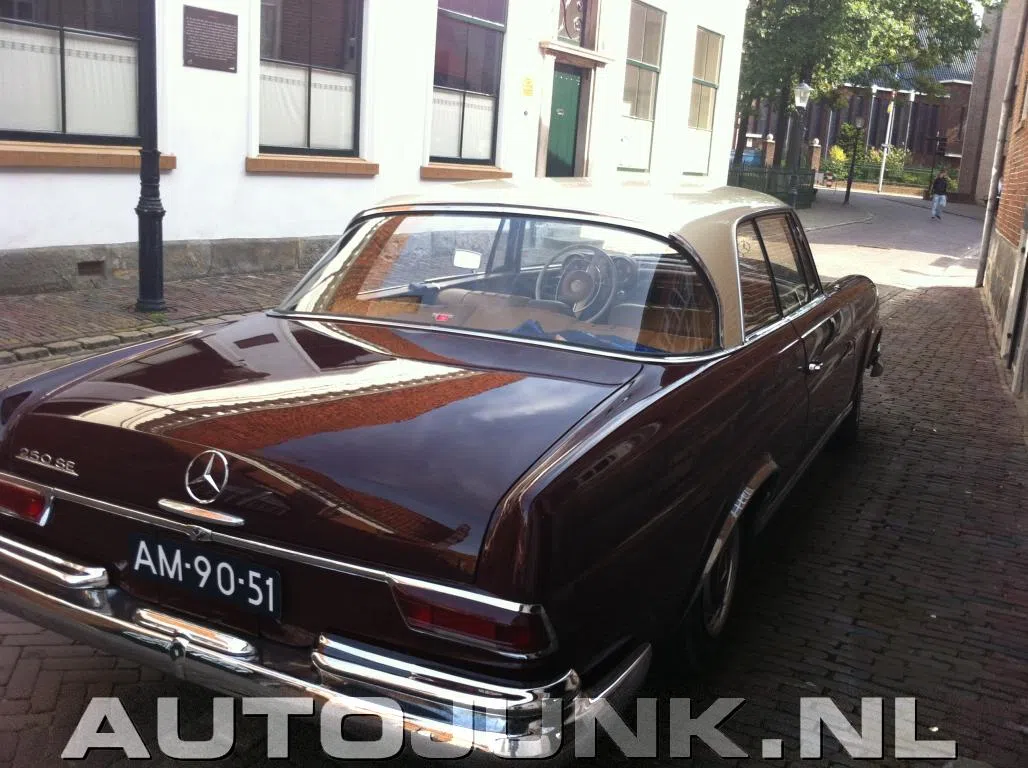 Mercedes 250 SE
