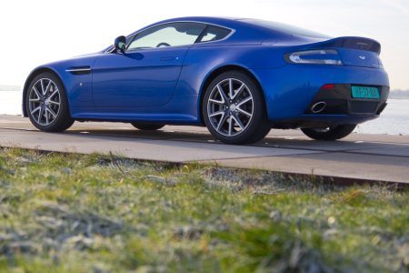 Aston Martin V8 Vantage S