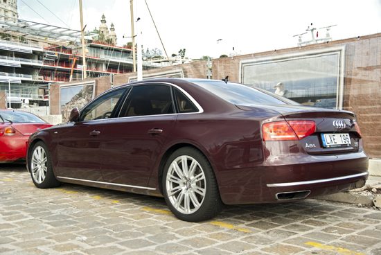 Audi A8L W12 D4 - Foto: Jim Appelmelk