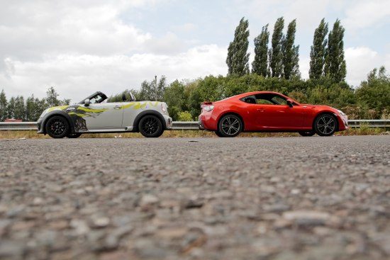 MINI Roadster versus GT86