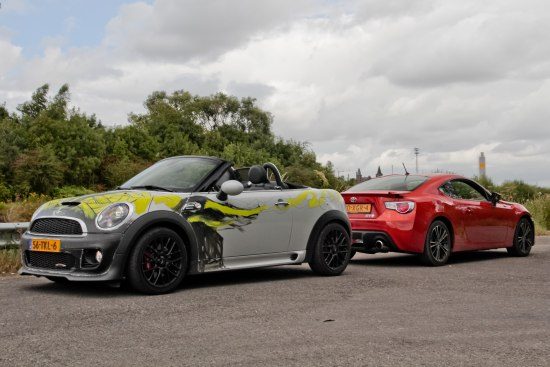 MINI Roadster versus GT86