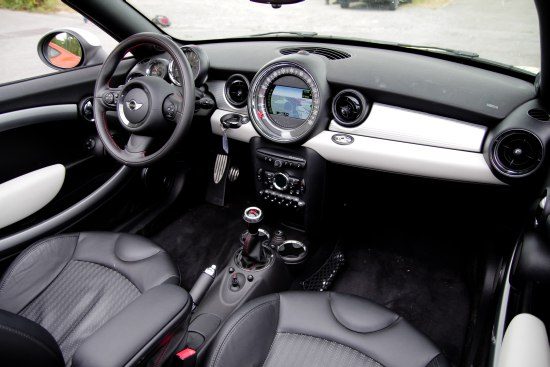 MINI Roadster versus GT86