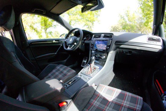 Volkswagen Golf GTI Performance 