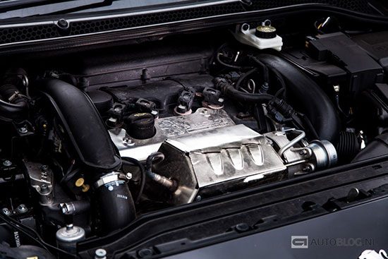 Peugeot RCZ R