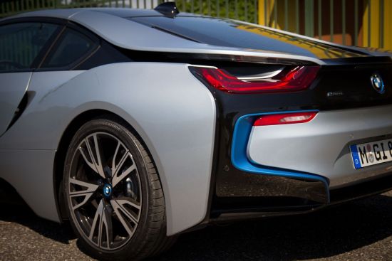 BMW i8