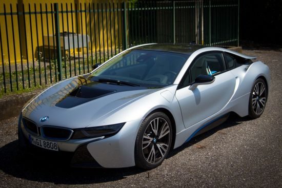 BMW i8