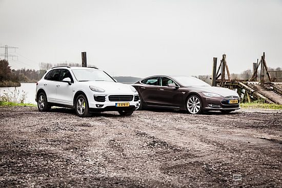 Cayenne S E-hybrid versus Model S
