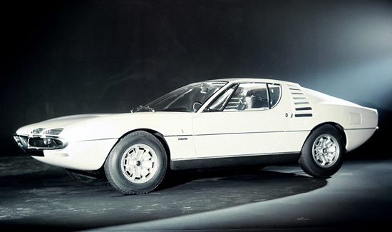 Alfa Romeo Montreal