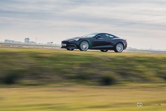 Mercedes S63 AMG Coupe vs Aston Martin Vanquish