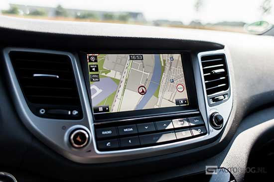 Hyundai Tucson 2015 rijtest en video