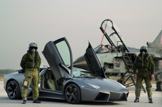 Lamborghini Reventon met Panavia Tornado