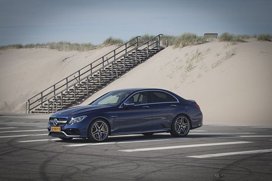 Mercedes-AMG C63-S