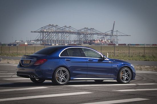Mercedes-AMG C63-S