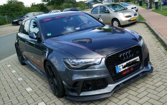 Audi RS6-R