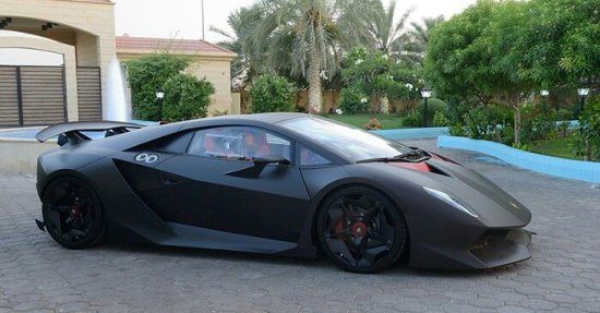 Sesto Elemento zijkant