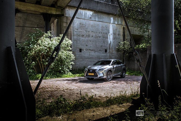 Lexus RX 450h rijtest en video