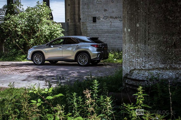Lexus RX 450h rijtest en video