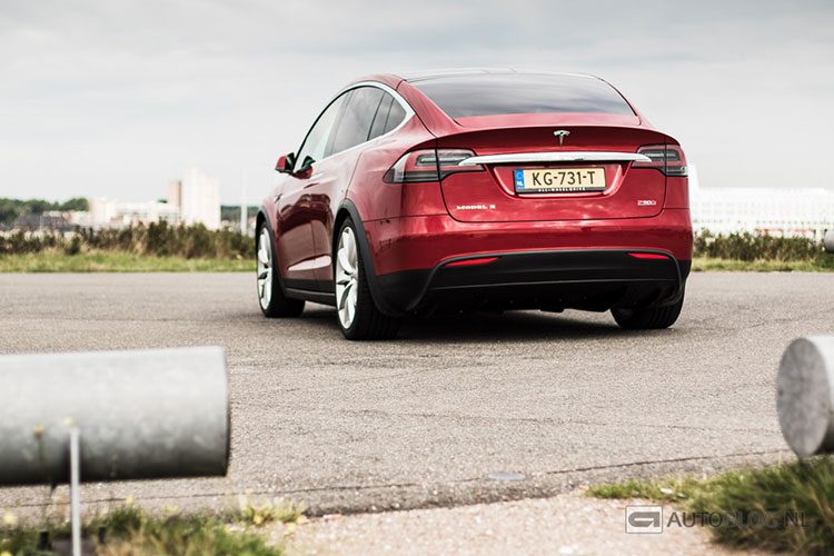 Tesla Model X rijtest en video