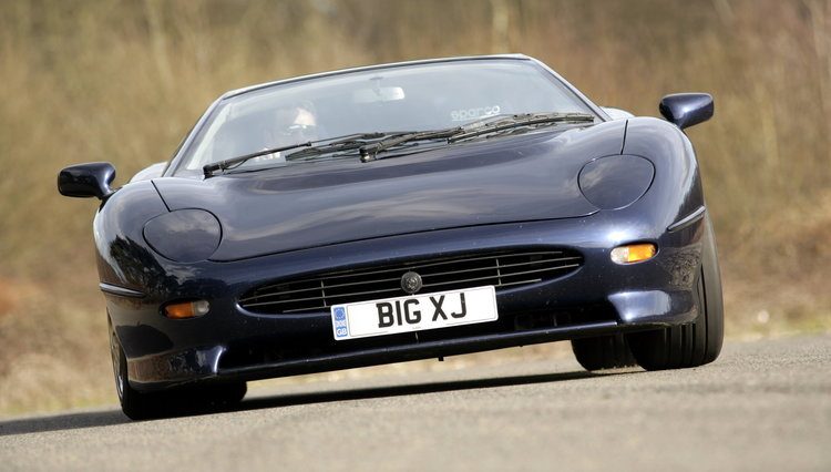 Jaguar XJ220
