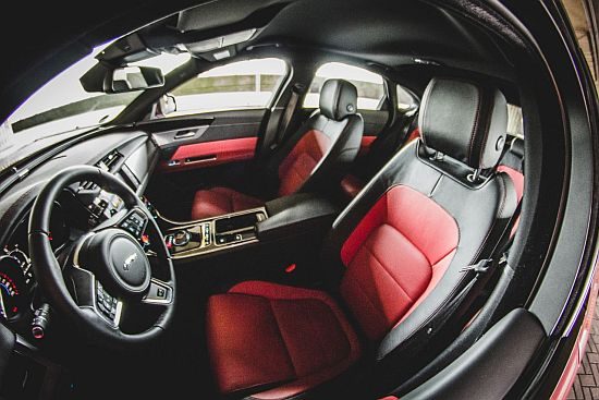 Jaguar XF R-Sport