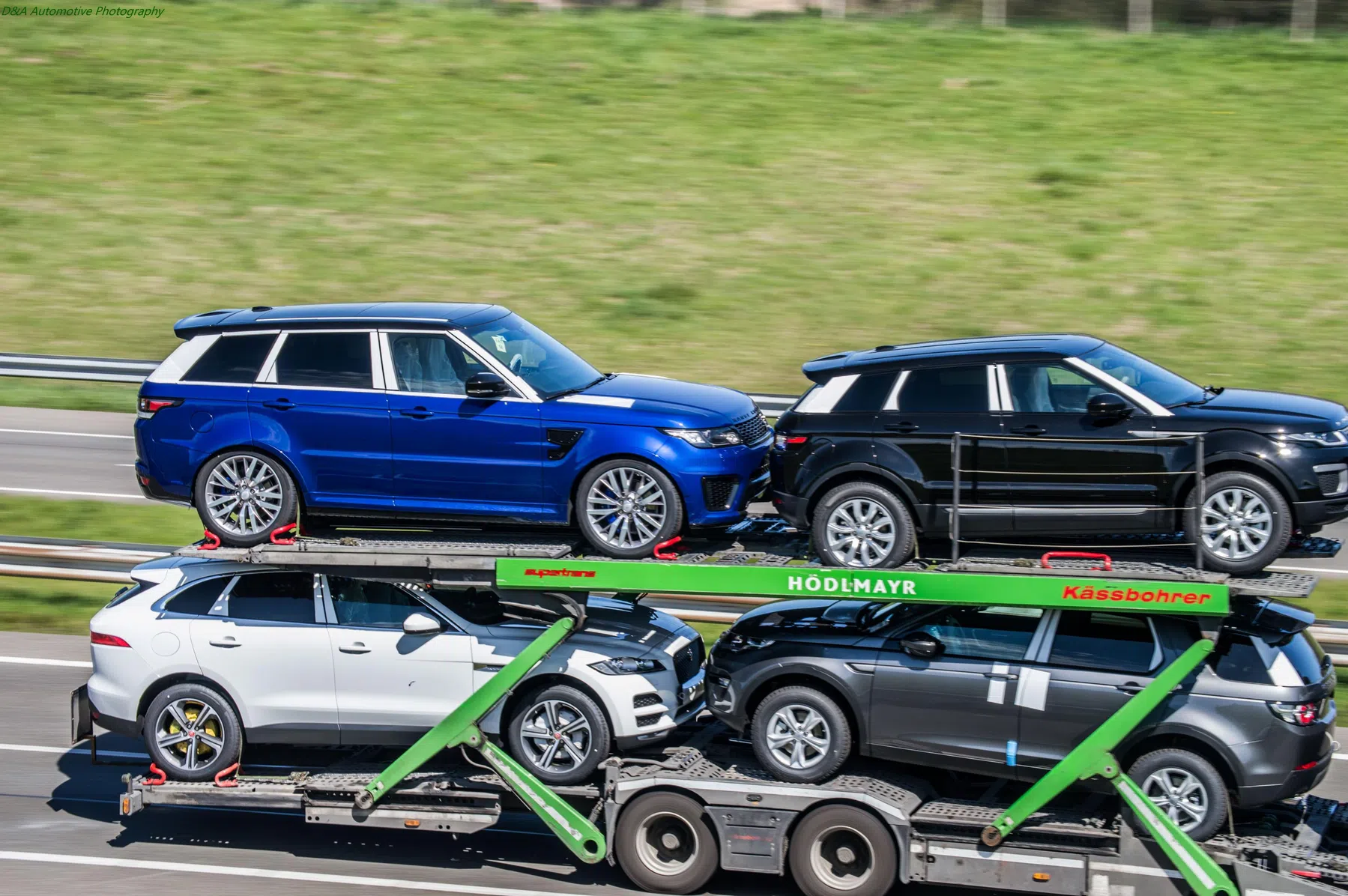 Land Rover Range Rover SVR