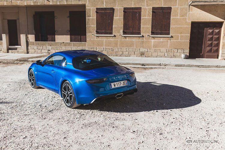 Alpine A110 rijtest en video