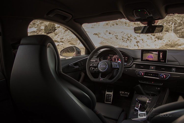 Audi RS 4 B9 2018 rijtest en video