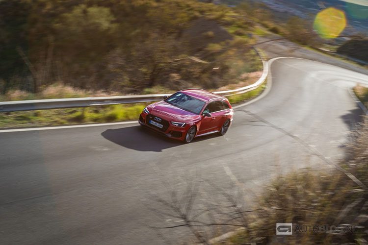 Audi RS 4 B9 2018 rijtest en video