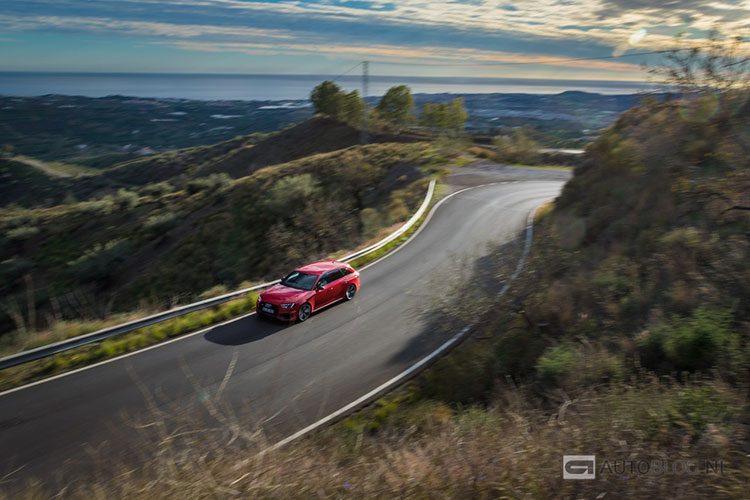 Audi RS 4 B9 2018 rijtest en video
