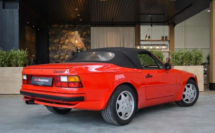 Porsche 944