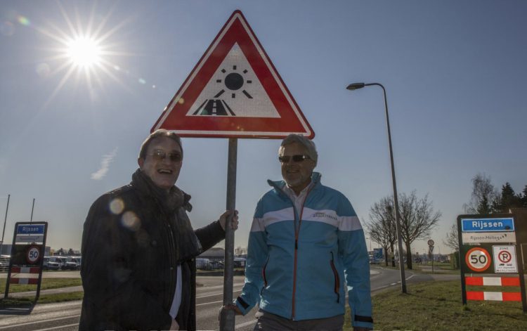 RVV Verkeersbord laaghangende zon