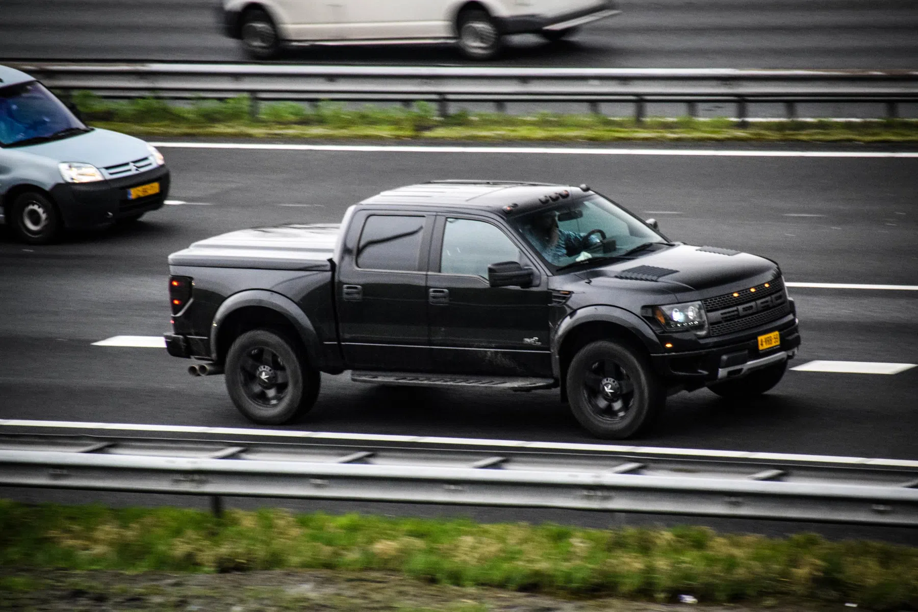Svt Raptor Rear View Raptor SVT