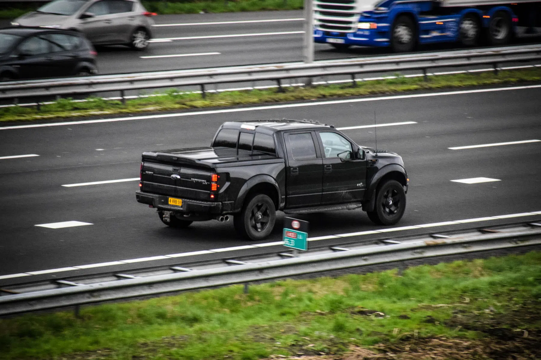 Svt Raptor Rear View Raptor SVT