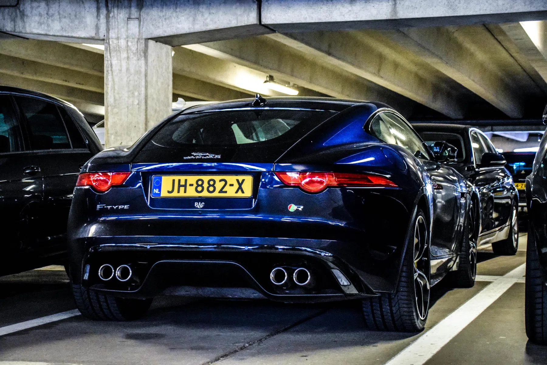 Jag F-type R
